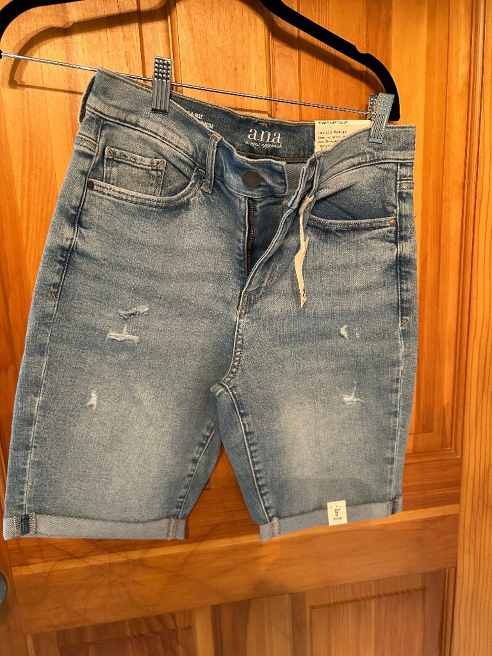 #105 A.N.A Size 4 High Rise Denim Bermuda Shorts 9" Inseam